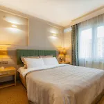 La Palace Sisli Apartmanhotel 3*