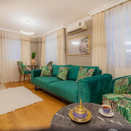 La Palace Sisli Apartmanhotel 3*