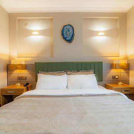 Apartahotel La Palace Exclusive Design 3*